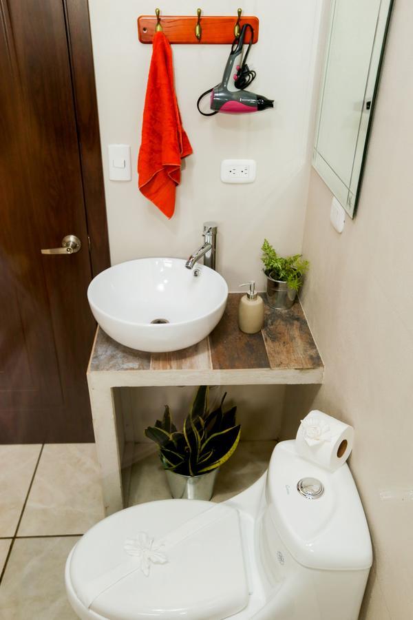 Apartamento Lantana ,Monteverde Con Aire Acondicionado Y Lavanderia Ngoại thất bức ảnh